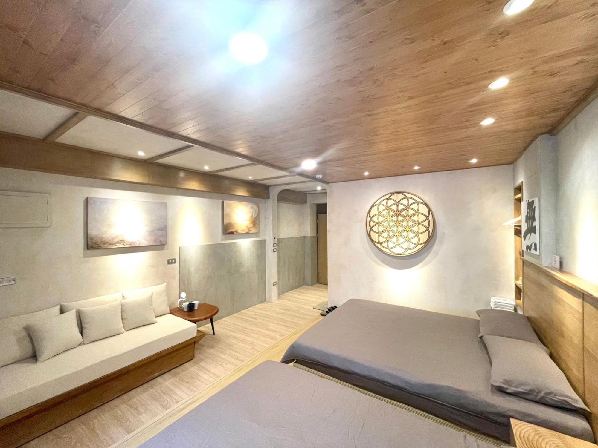醒覺旅人-訂房後需聯繫轉帳 Apartment Tainan Bagian luar foto