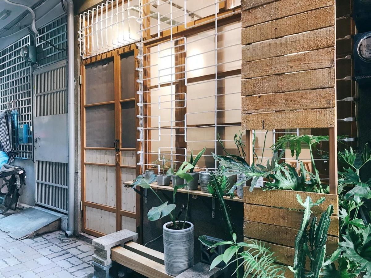 醒覺旅人-訂房後需聯繫轉帳 Apartment Tainan Bagian luar foto