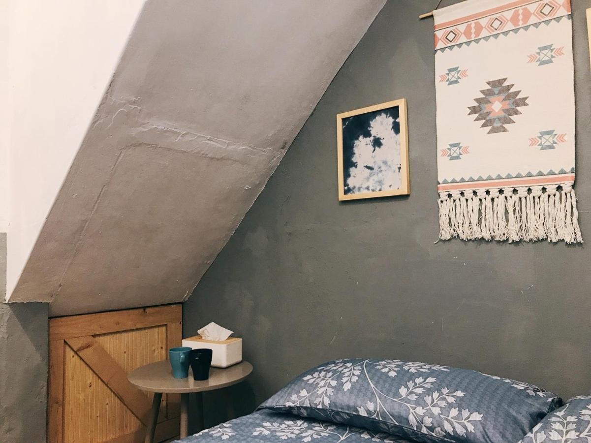 醒覺旅人-訂房後需聯繫轉帳 Apartment Tainan Bagian luar foto